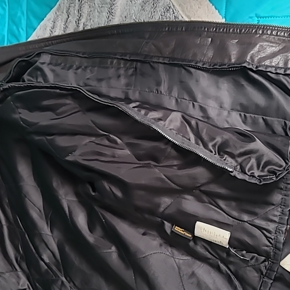 Danier leather coat - Picture 4 of 12